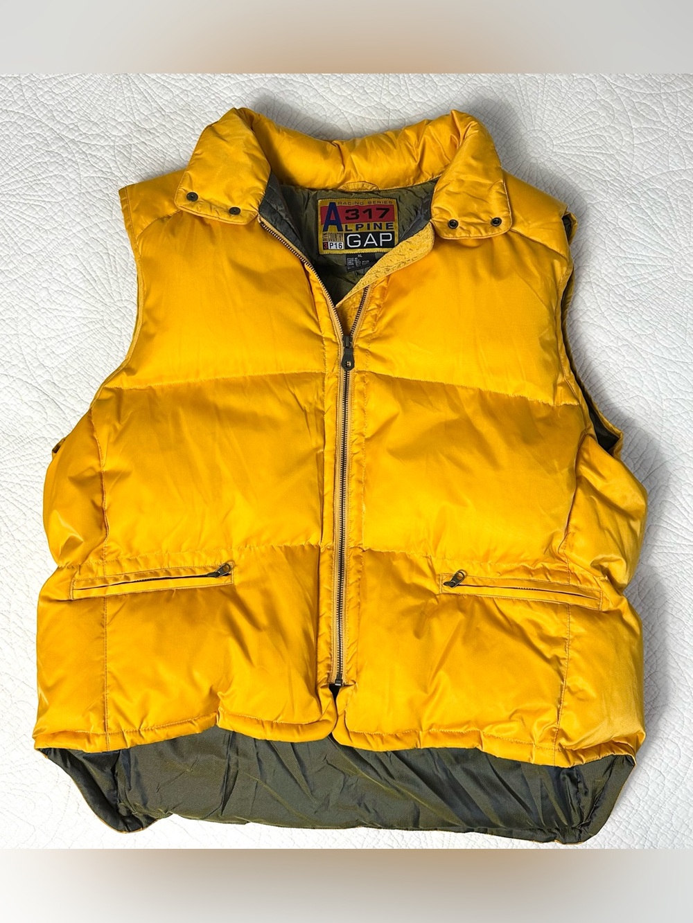 Gap Alpine Yellow Down Puffer Vest Men’s XL